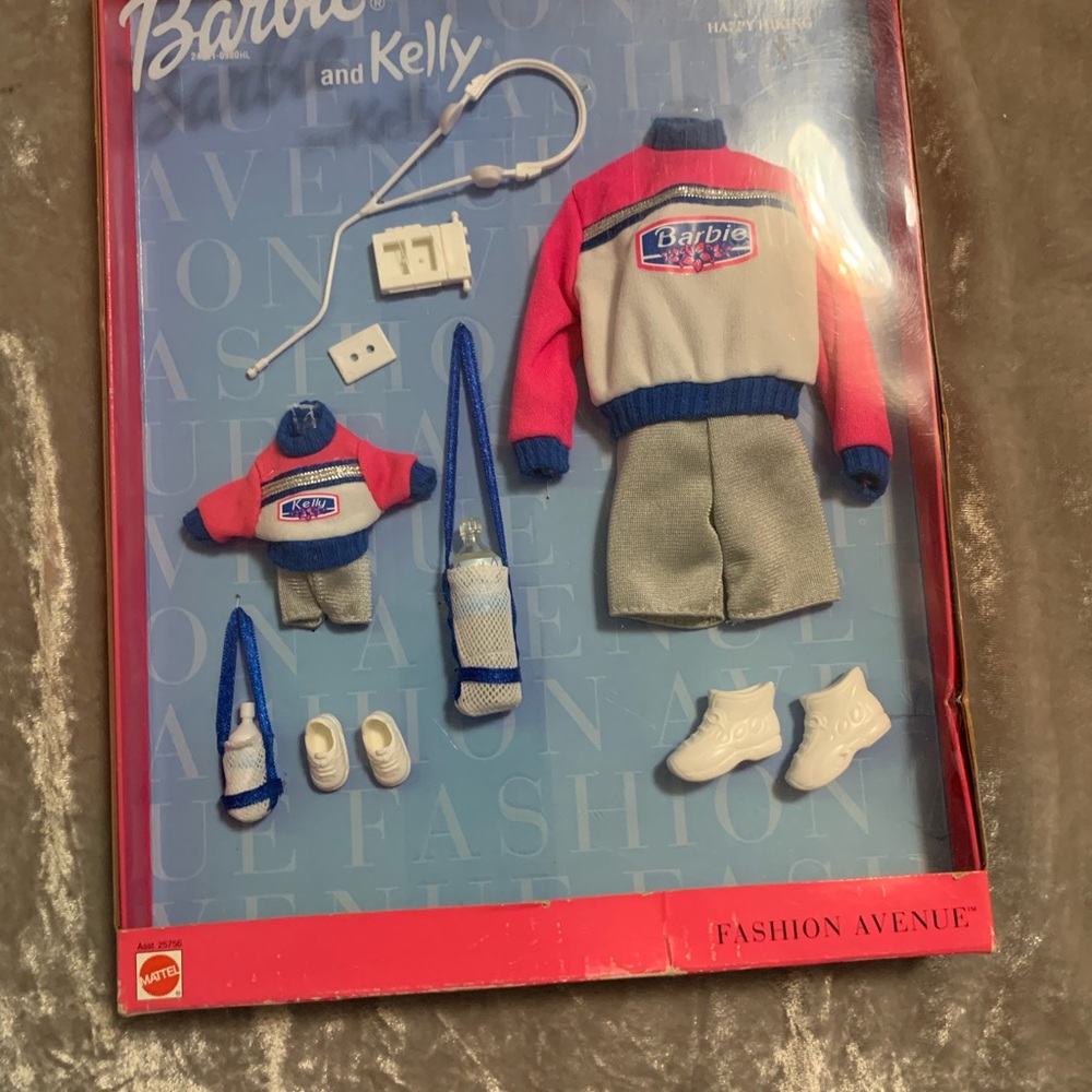 Barbie Fashion Avenue Kids Accessories Set